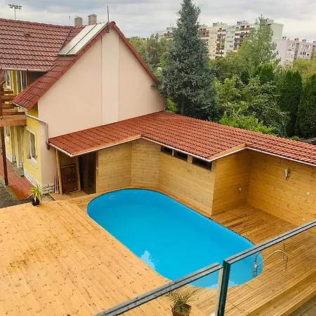 Aparthotel Egria *