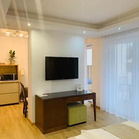Aparthotel Egria *