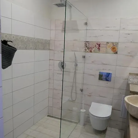מלון דירות Egria אגר