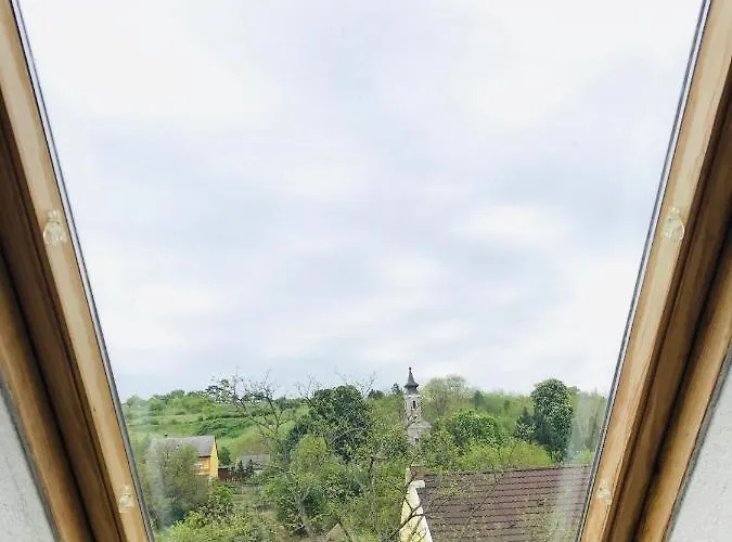 アパートホテル Egria エゲル